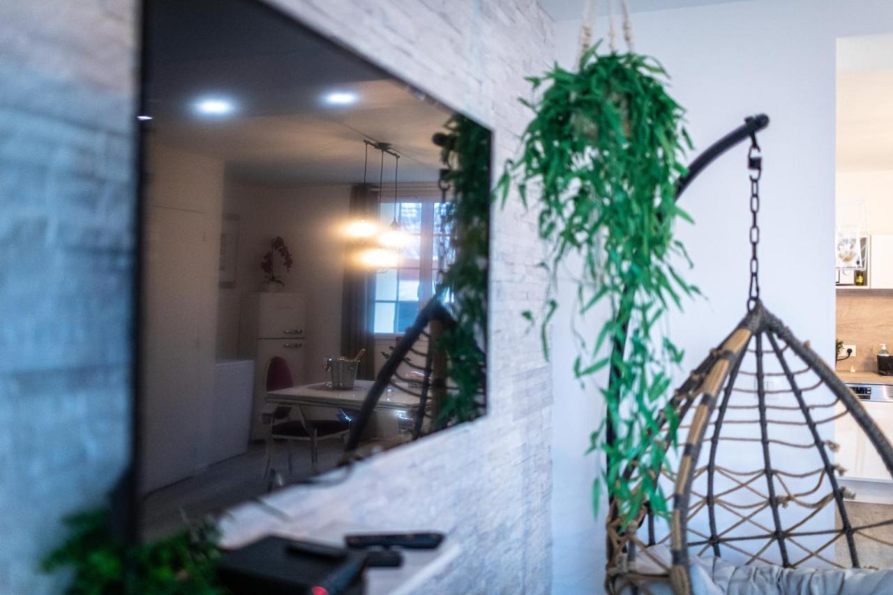 Suite L'Echappee - Maison Romantique - Spa & Sauna Privatif- Pole Dance - Lit Rond Avec Miroir Au Plafond Pezarches Esterno foto